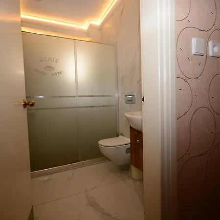 Deniz Κουσάντασι